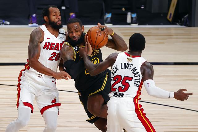 年首回合在 年首回合在